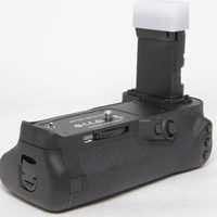 Used Canon Battery Grip BG-E20 for the 5D Mark IV