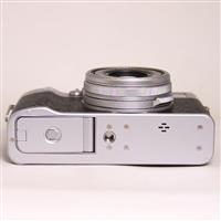 Used Fujifilm X100V Compact Digital Camera Silver