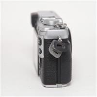 Used Fujifilm X-E1 - Two Tone Silver