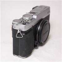 Used Fujifilm X-E2 Body Silver compact system camera