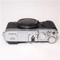 Used Fujifilm X-E2 Body Silver compact system camera