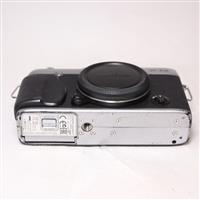 Used Fujifilm X-E2 Body Silver compact system camera