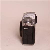Used Fujifilm X-T4 Mirrorless Camera Body Silver