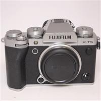Used Fujifilm X-T5 Camera Body Black
