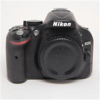 Used Nikon D5200 - Body Black