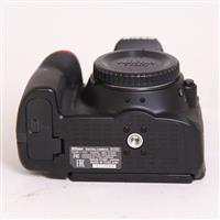 Used Nikon D5300 DSLR Digital camera Body - Black