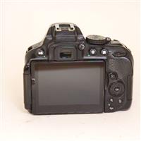 Used Nikon D5300 DSLR Digital camera Body - Black