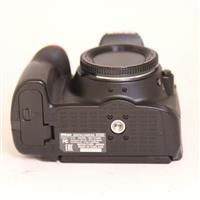 Used Nikon D5300 DSLR Digital camera Body - Black