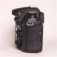 Used Nikon D7000 Digital SLR Camera Body