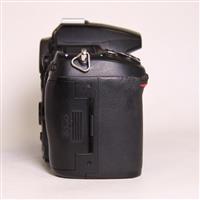 Used Nikon D7000 Digital SLR Camera Body