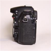 Used Nikon D7000 Digital SLR Camera Body