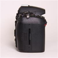 Used Nikon D7000 Digital SLR Camera Body