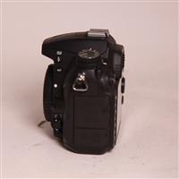 Used Nikon D7000 Digital SLR Camera Body