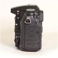 Used Nikon D7000 Digital SLR Camera Body
