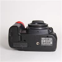 Used Nikon D7000 Digital SLR Camera Body