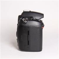 Used Nikon D7000 Digital SLR Camera Body