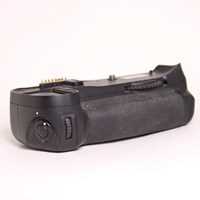 Used Nikon MB-D10 MBD10 Multi-Function Battery Pack for D300/ D700