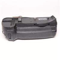 Used Nikon MB-D10 MBD10 Multi-Function Battery Pack for D300/ D700