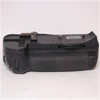 Used Nikon MB-D10 MBD10 Multi-Function Battery Pack for D300/ D700