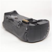 Used Nikon MB-D10 MBD10 Multi-Function Battery Pack for D300/ D700