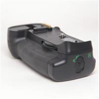 Used Nikon MB-D10 MBD10 Multi-Function Battery Pack for D300/ D700