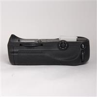 Used Nikon MB-D10 MBD10 Multi-Function Battery Pack for D300/ D700