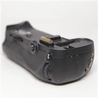 Used Nikon MB-D10 MBD10 Multi-Function Battery Pack for D300/ D700