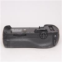 Used Nikon MB-D12 DSLR Camera Battery Grip for D800 / D800E/ D810
