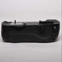 Used Nikon MB-D14 Battery Grip