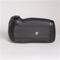 Used Nikon MB-D15 multi-power battery grip for D7100