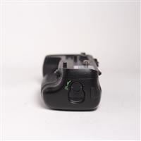 Used Nikon MB-D15 multi-power battery grip for D7100