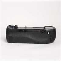 Used Nikon MB-D18 Multi-Power Battery Grip for Nikon D850