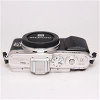 Used Olympus E-PL7 Body - Silver