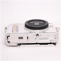 Used Olympus PEN E-PL8 Digital Mirrorless Camera Body - Black