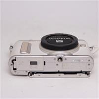 Used Olympus PEN E-PL8 Digital Mirrorless Camera Body - White