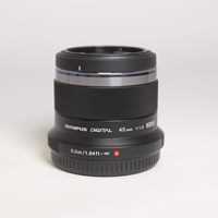 Used Olympus M.Zuiko Digital 45mm f/1.8 Lens Black