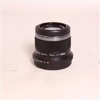 Used Olympus M.Zuiko Digital 45mm f/1.8 Lens Black