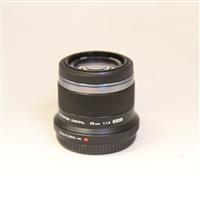 Used Olympus M.Zuiko Digital 45mm f/1.8 Lens Black