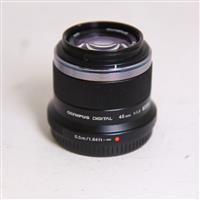 Used Olympus M.Zuiko Digital 45mm f/1.8 Lens Black