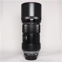 Used Om System M.Zuiko Digital ED 300mm f/4 IS PRO Super Telephoto Lens
