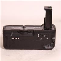 Used Sony VG-C2EM Battery Grip for a7 II & a7R/S II