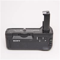 Used Sony VG-C2EM Battery Grip for a7 II & a7R/S II