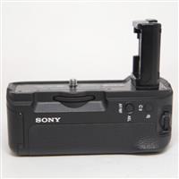 Used Sony VG-C2EM Battery Grip for a7 II & a7R/S II
