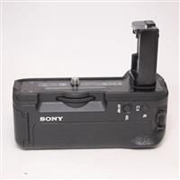 Used Sony VG-C2EM Battery Grip for a7 II & a7R/S II