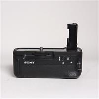 Used Sony VG-C2EM Battery Grip for a7 II & a7R/S II