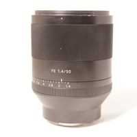 Sony FE 50mm f/1.4 ZA Zeiss Planar T* Lens