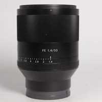 Used Sony FE 50mm f/1.4 ZA Zeiss Planar T* Lens