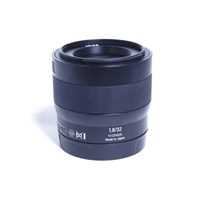 Used Zeiss Touit 32mm f/1.8 Planar T* Lens Sony E