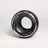 Used ZEISS Planar T* 50mm F/1.4 ZE Lens - Canon Fit