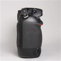 Used Nikon D2XS Body